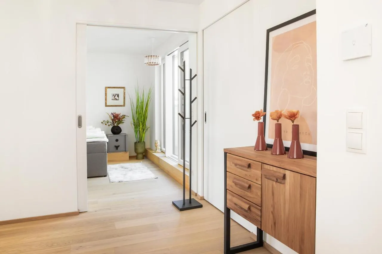Skyline Apartment Mit Terrasse Close To Lakes Vienna