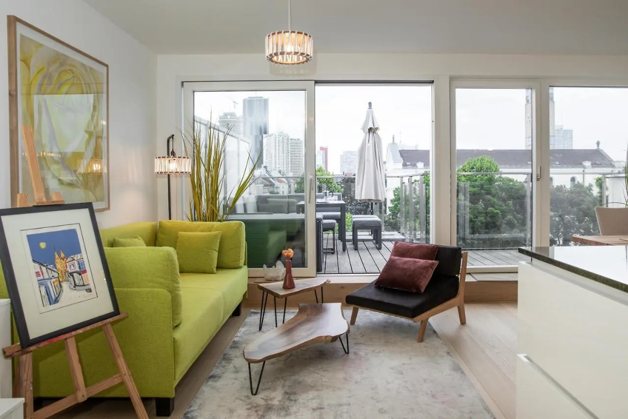 Skyline Apartment Mit Terrasse Close To Lakes Vienna