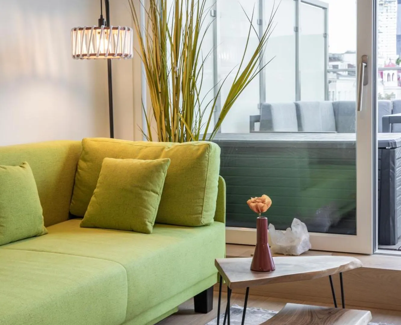 Skyline Apartment Mit Terrasse Close To Lakes Vienna Austria