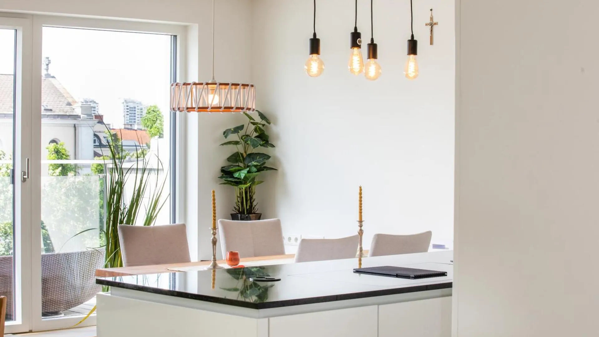 Skyline Apartment Mit Terrasse Close To Lakes Vienna