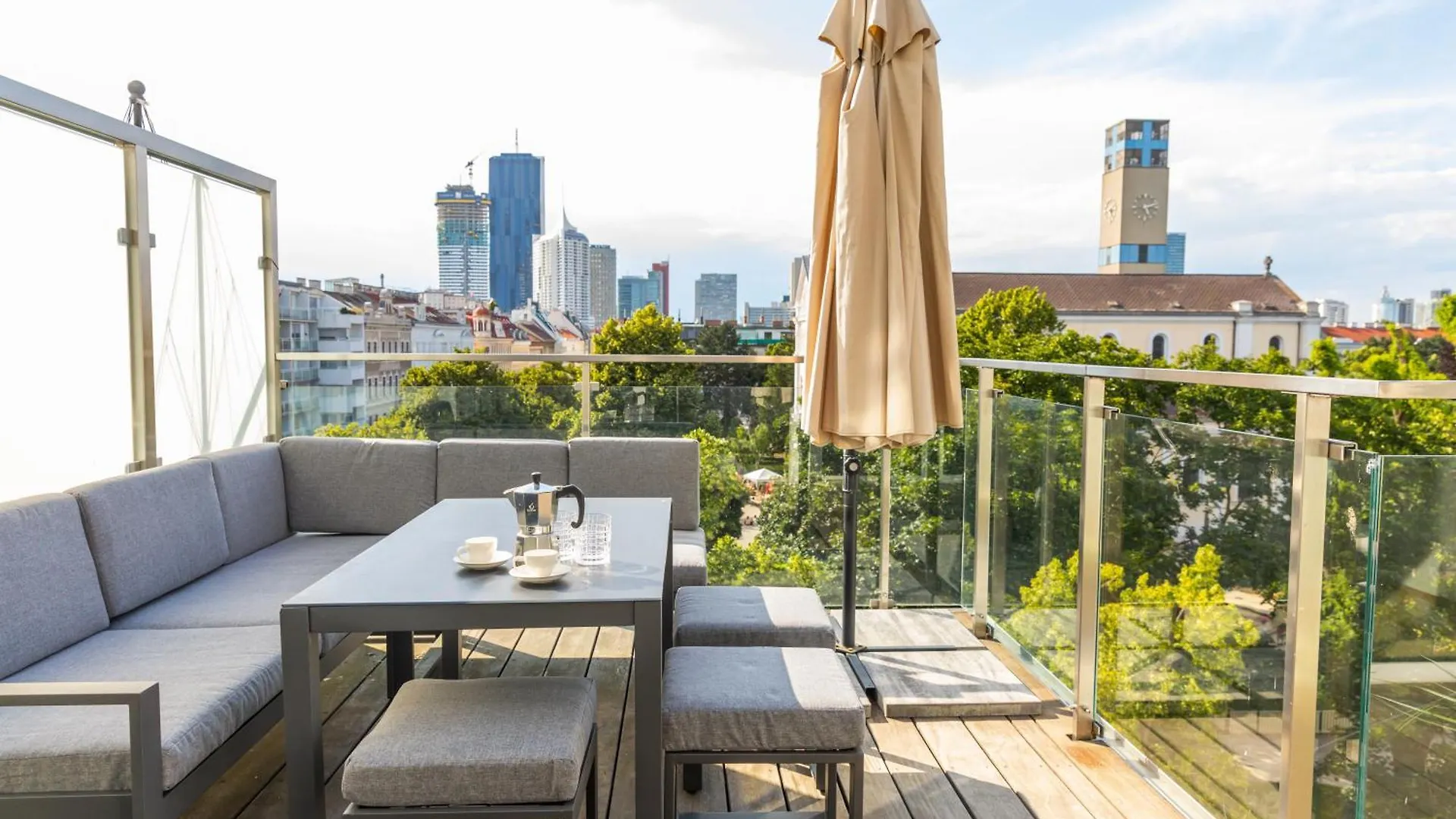 Skyline Apartment Mit Terrasse Close To Lakes Vienna 0*,