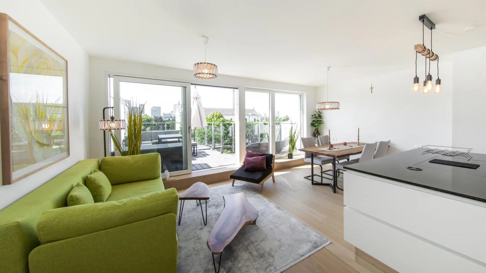 Skyline Apartment Mit Terrasse Close To Lakes Vienna