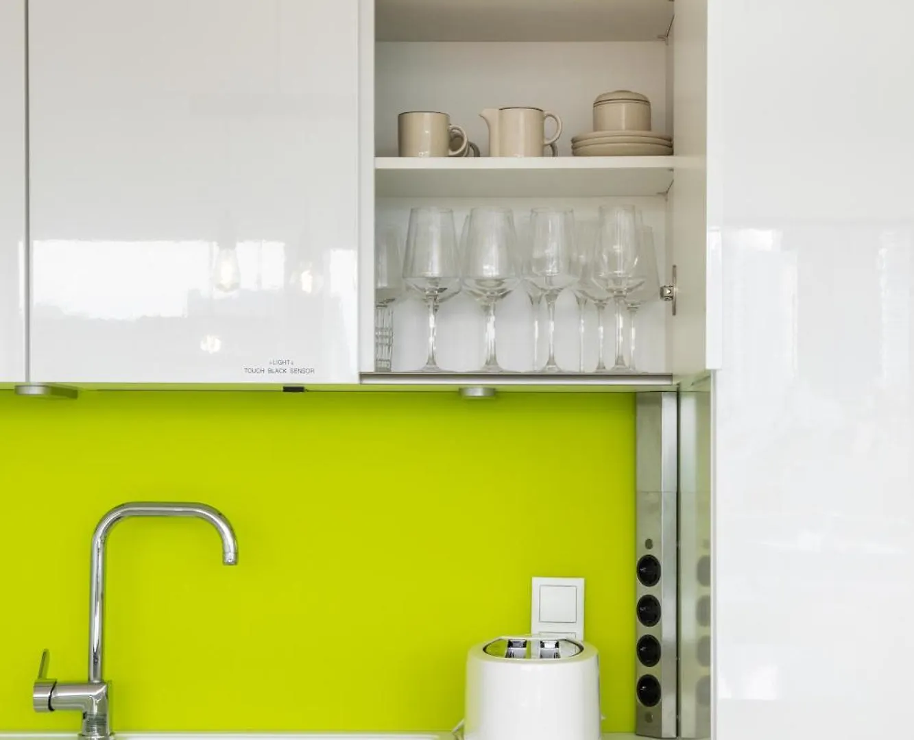 Skyline Apartment Mit Terrasse Close To Lakes Vienna