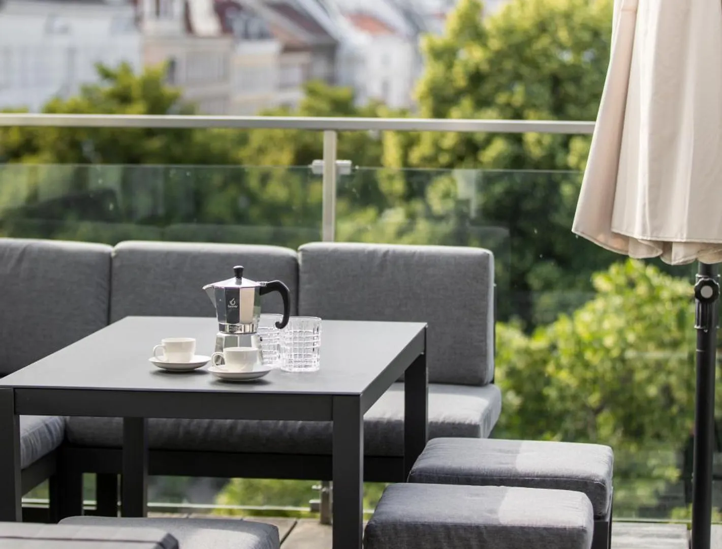 Skyline Apartment Mit Terrasse Close To Lakes Vienna